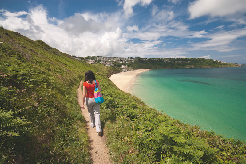st ives walking path cornwall