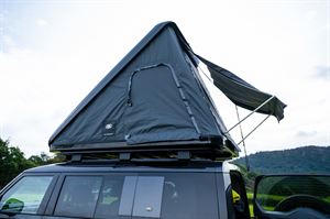 Land Rover Defender roof tent open Land Rover Defender roof tent open
