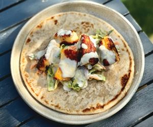 Chicken and halloumi flatbreads with ranch slaw and lemony garlic dressing (photo courtesy of Campingaz) Chicken and halloumi flatbreads with ranch slaw and lemony garlic dressing (photo courtesy of Campingaz)