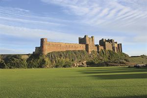 Bamburgh Castle (photo courtesy of Helen Kay/Pixabay)