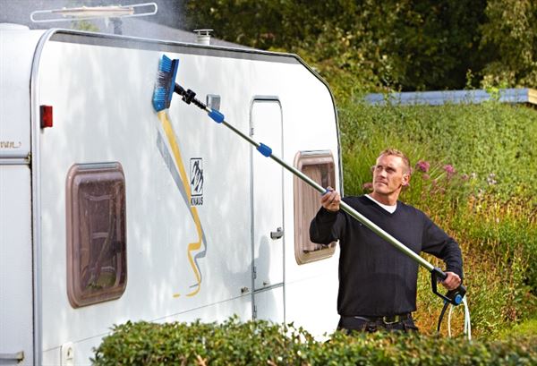 Nilfisk roof cleaner (photo courtesy of Nilfisk) Nilfisk roof cleaner (photo courtesy of Nilfisk)