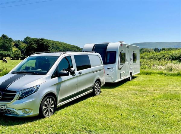 Towing a caravan (photo courtesy of Lee Davey) Towing a caravan (photo courtesy of Lee Davey)