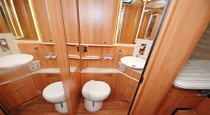 Lots of space in the washroom