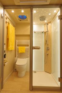 Volkner Performance S washroom