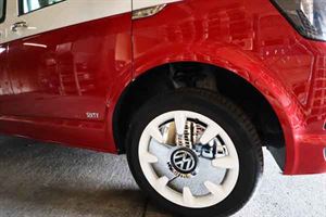 The 18" alloy wheels are an option The 18" alloy wheels are an option