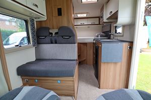 Compact C205 interior