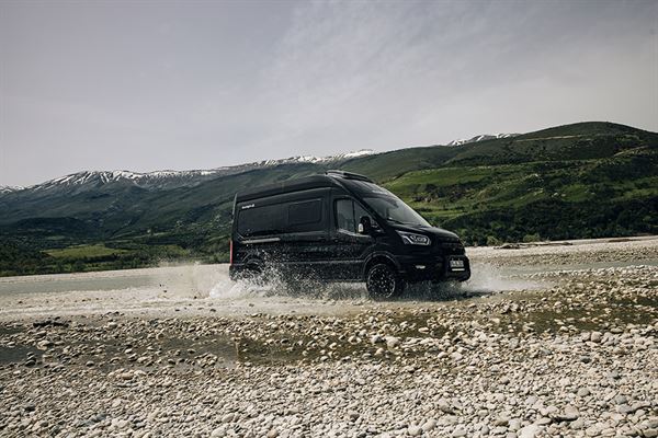 The new Cliff 590 4x4 Adventure Edition (photo courtesy of Sunlight)