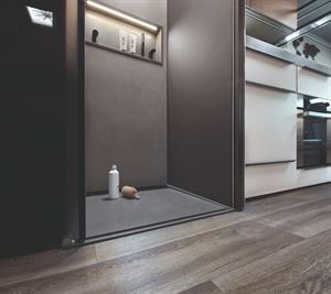 The Niesmann Flair 2023 model has a flush-level shower floor (photo courtesy of Niesmann+Bischoff)