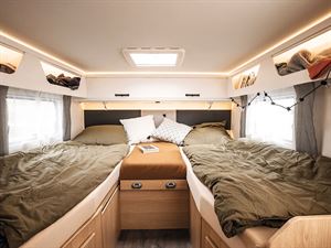 T 680 interior (photo credit: Sunlight)