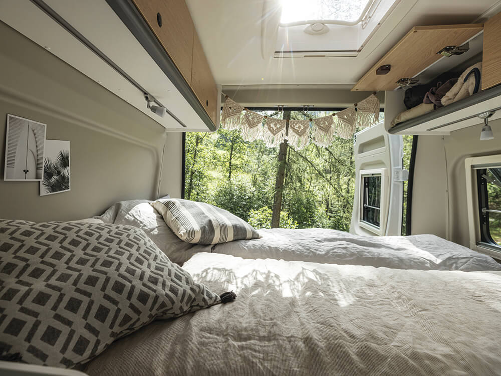 The bedroom inside the Cliff 600