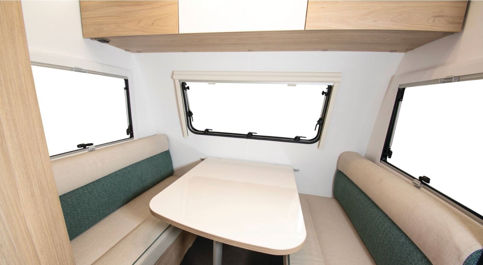 The living area inside the Fantaisy 440 CL