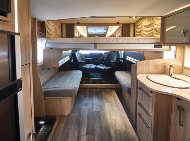 Inside the Travel Master 545 Inside the Travel Master 545
