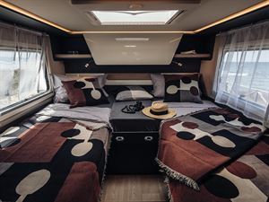 Kosmo L 319 interior (photo credit: Laika)