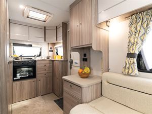 Xplore 422 interior (photo credit: Xplore)
