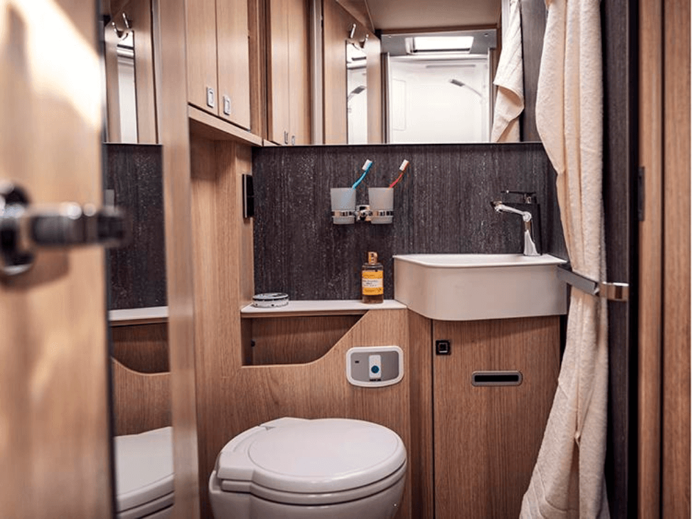 Hymer B-ML I 780 washroom Hymer B-ML I 780 washroom