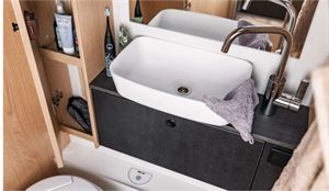 The washroom inside the Sunlight T 670 S (photo courtesy of Sunlight)