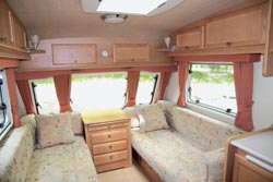 Vanmaster Ovation interior image