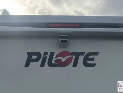 Pilote Explorateur P731 2015