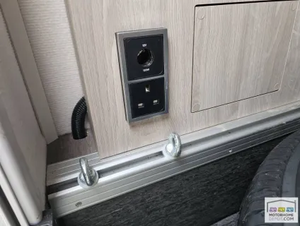 Coachman Travel Master  TM 545 2023