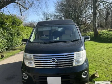 Nissan Elgrand  2005
