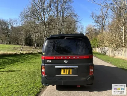 Nissan Elgrand  2005