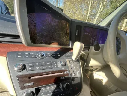 Nissan Elgrand  2005
