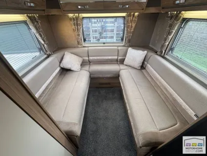 Swift Bessacarr  596 2018
