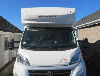 Swift Edge 486 2020