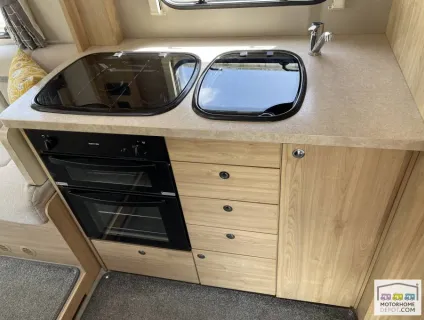Elddis Autoquest  175 2017