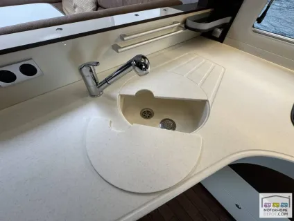 Concorde Carver  890 RRL  2017