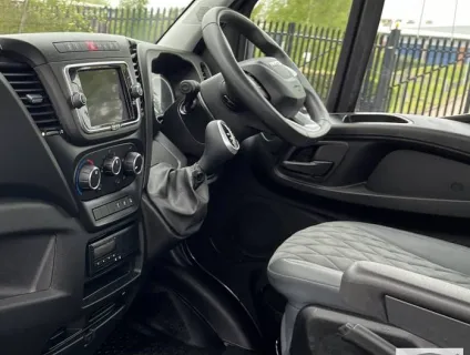 Iveco Daily Hi-Matic Race van 2023
