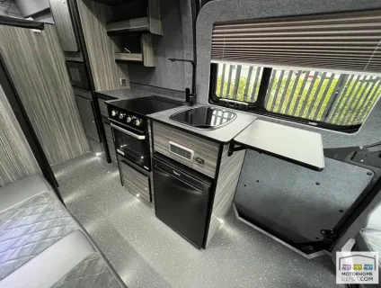 Iveco Daily Hi-Matic Race van 2023