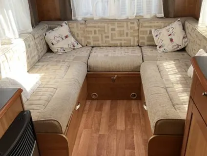Auto-Trail Apache 634 2010