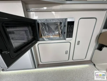 Volkswagen T7  2025