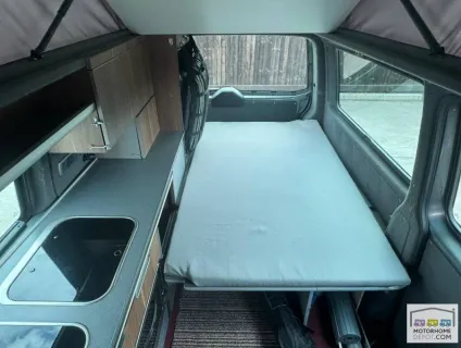 Volkswagen T5 Transporter  LWB T30  2012