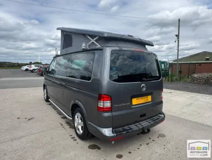 Volkswagen T5 Transporter  LWB T30  2012