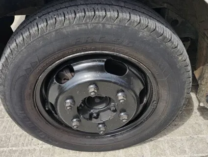 Nissan NV400   2013