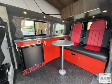 Volkswagen Transporter  2010