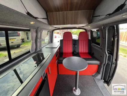 Volkswagen Transporter  2010