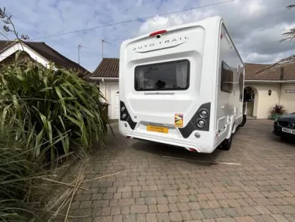 Auto-Trail Tracker  2023