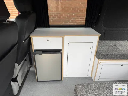 Volkswagen T5 Camper  2010