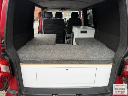 Volkswagen T5 Camper  2010