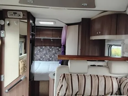 Burstner Ixeo IT700  2014