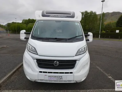 Swift Escape 674 2017