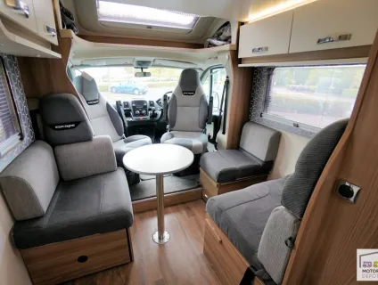 Swift Escape 674 2017