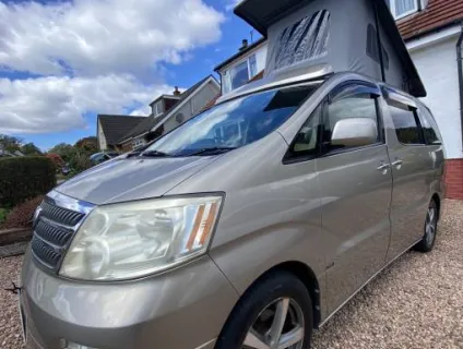 Toyota Alphard  2005