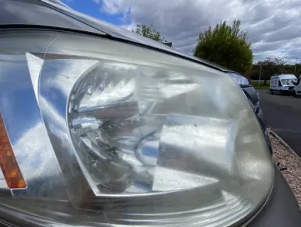 Toyota Alphard  2005