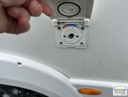 Auto-Trail Tracker FB 2014
