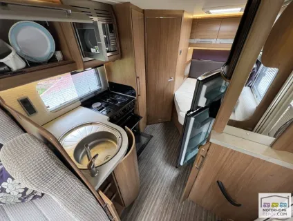 Auto-Trail Tracker FB 2014