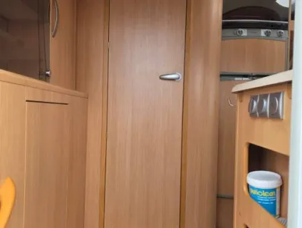 Adria Vision I647 SG 2010